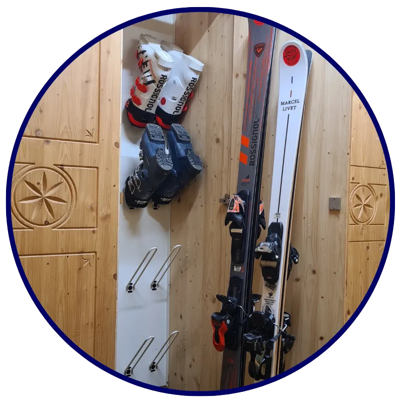 Pavesi Sport - consigne chauffé - ski de piste , randonnée , fond, snowboard